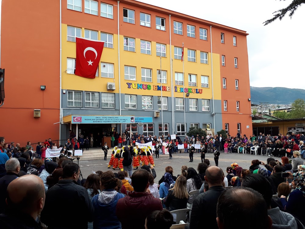 Yıldırım Yunus Emre İlkokulu kampüs fotoğrafı