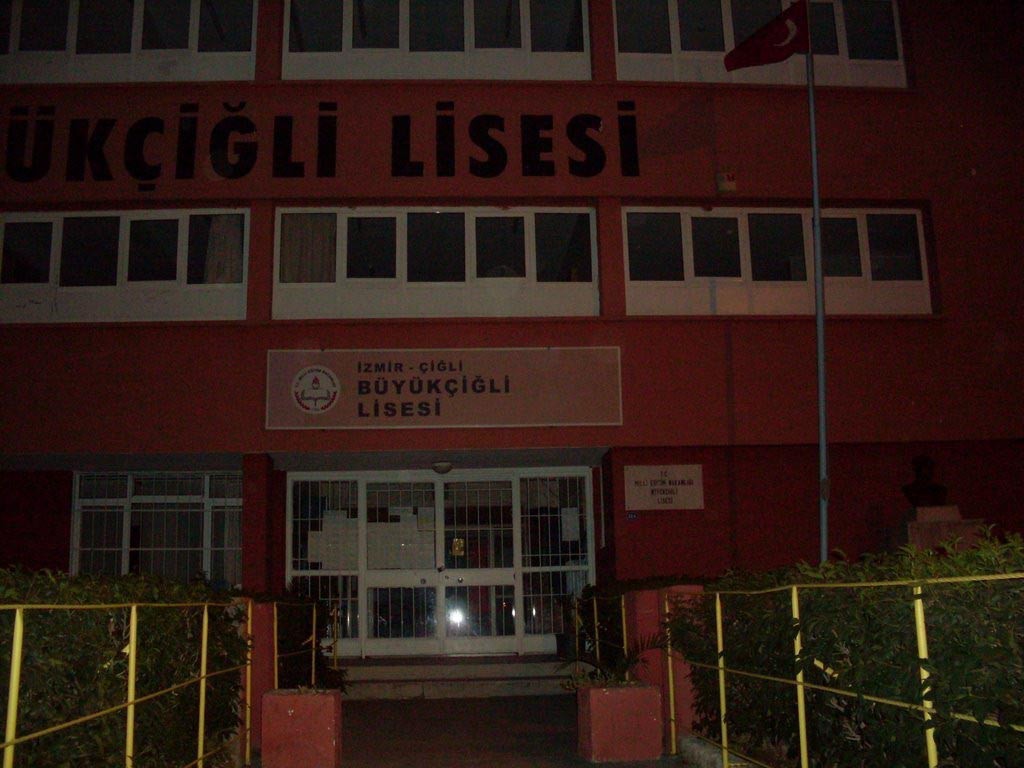 Çiğli İmkb Kız Teknik Ve Meslek Lisesi kampüs fotoğrafı