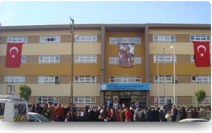 Büyükelçi Nazım Belger İlkokulu kampüs fotoğrafı
