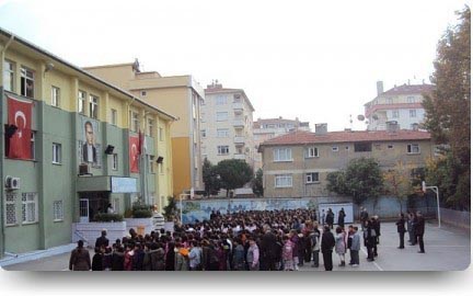 Çakabey İmam Hatip Ortaokulu kampüs fotoğrafı