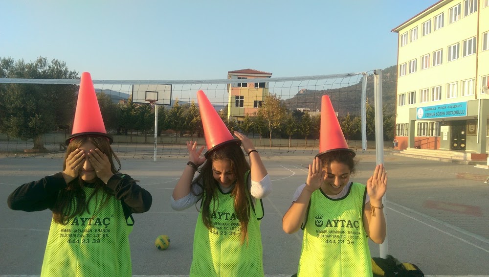 Küçükkuyu Fernur Sözen Ortaokulu Fotoğrafları 1