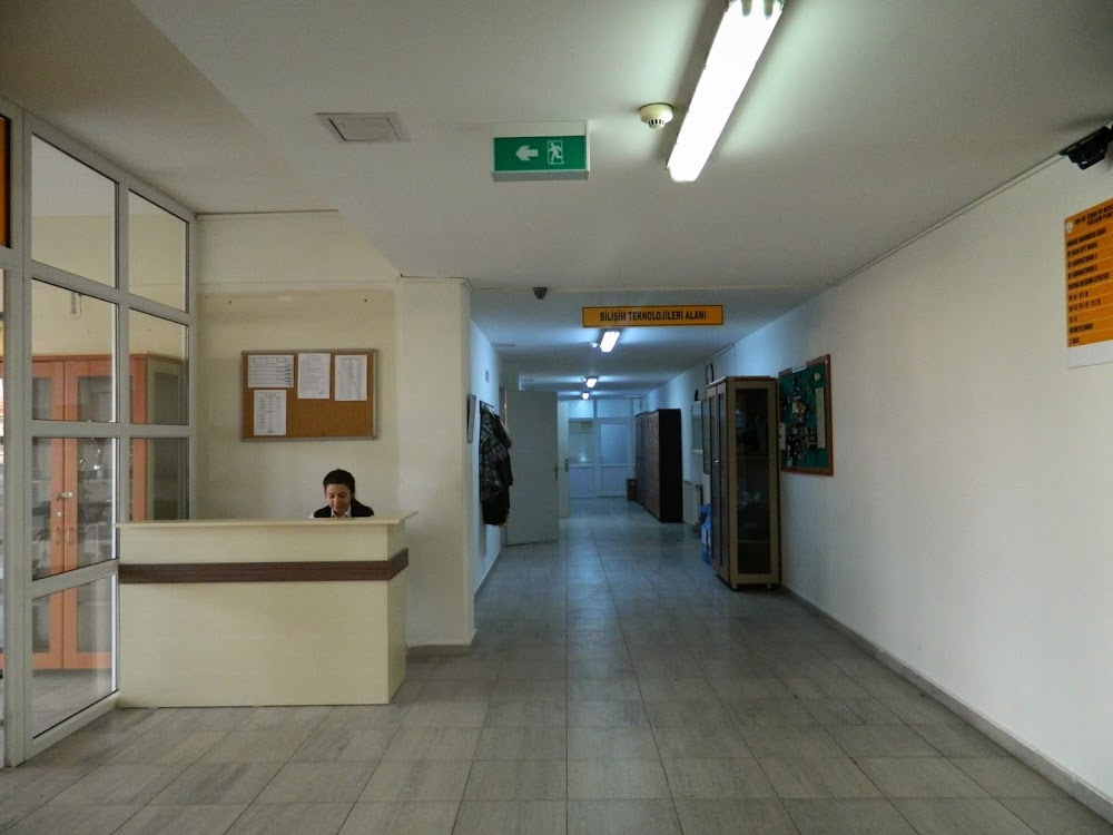 Hacı Fatma Bodur Mesleki Ve Teknik Anadolu Lisesi kampüs fotoğrafı