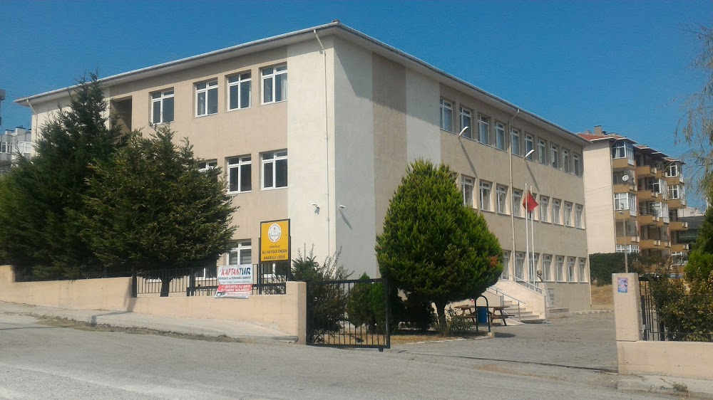Ali Haydar Önder Anadolu Lisesi kampüs fotoğrafı