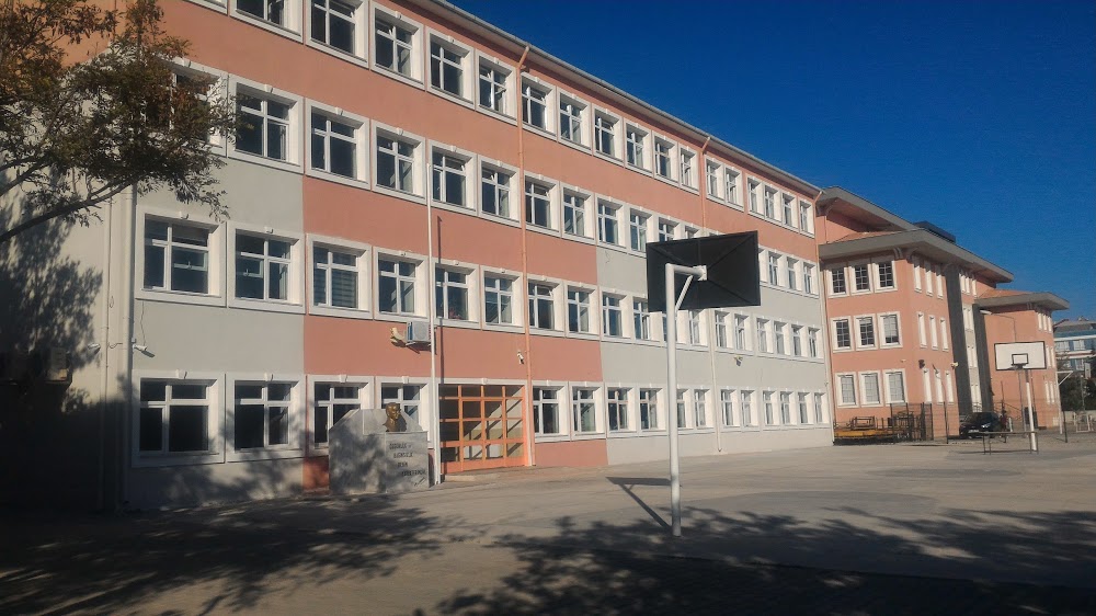 Yenice Atatürk İlkokulu kampüs fotoğrafı