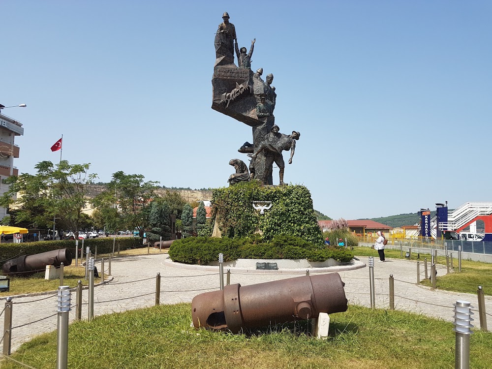 Opet Tarihe Saygı Ortaokulu kampüs fotoğrafı