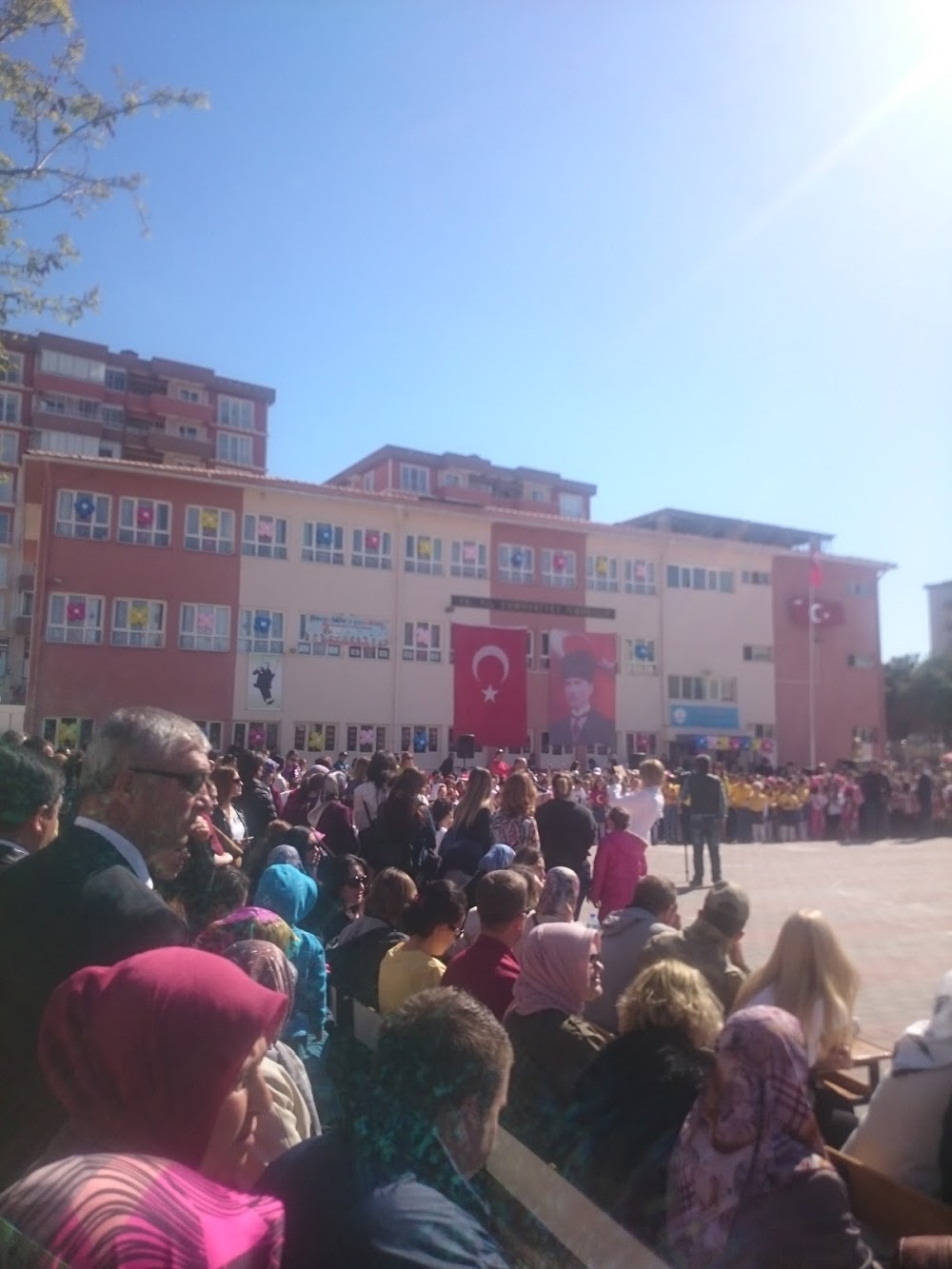 Ezine 75. Yıl İlkokulu kampüs fotoğrafı