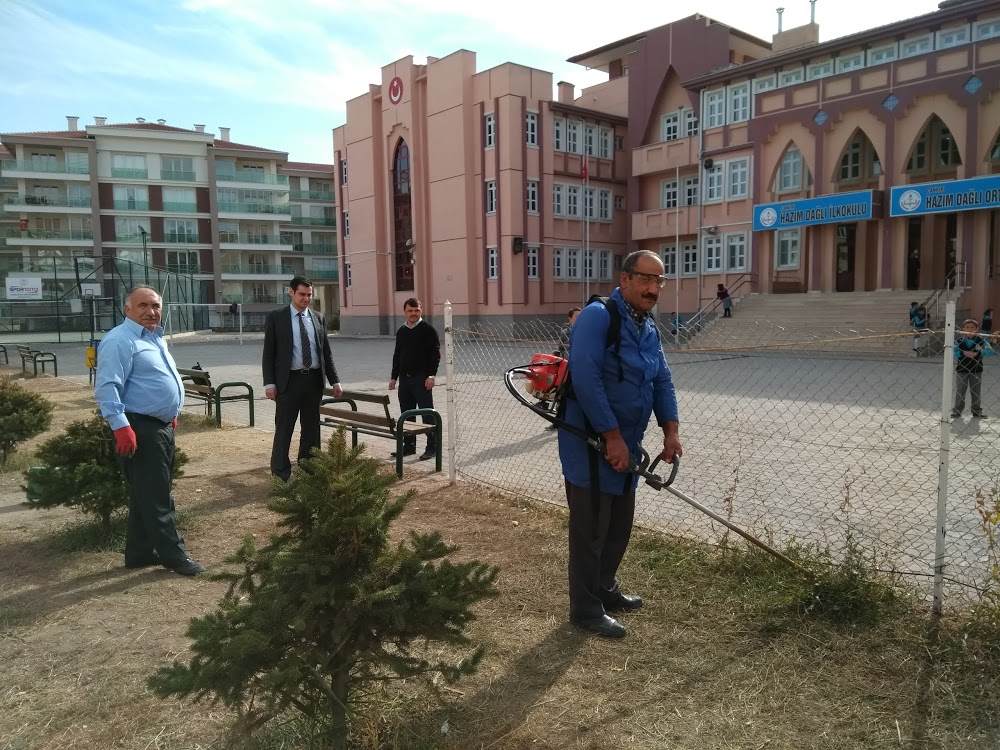 Hazım Dağlı İlkokulu kampüs fotoğrafı