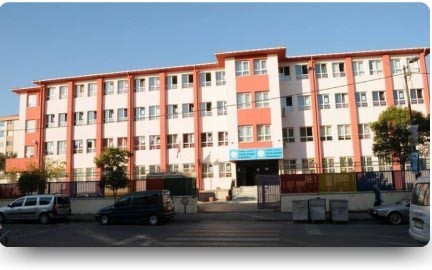 Celal Avşar Ortaokulu kampüs fotoğrafı