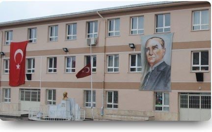 Cemile Besler İlkokulu kampüs fotoğrafı