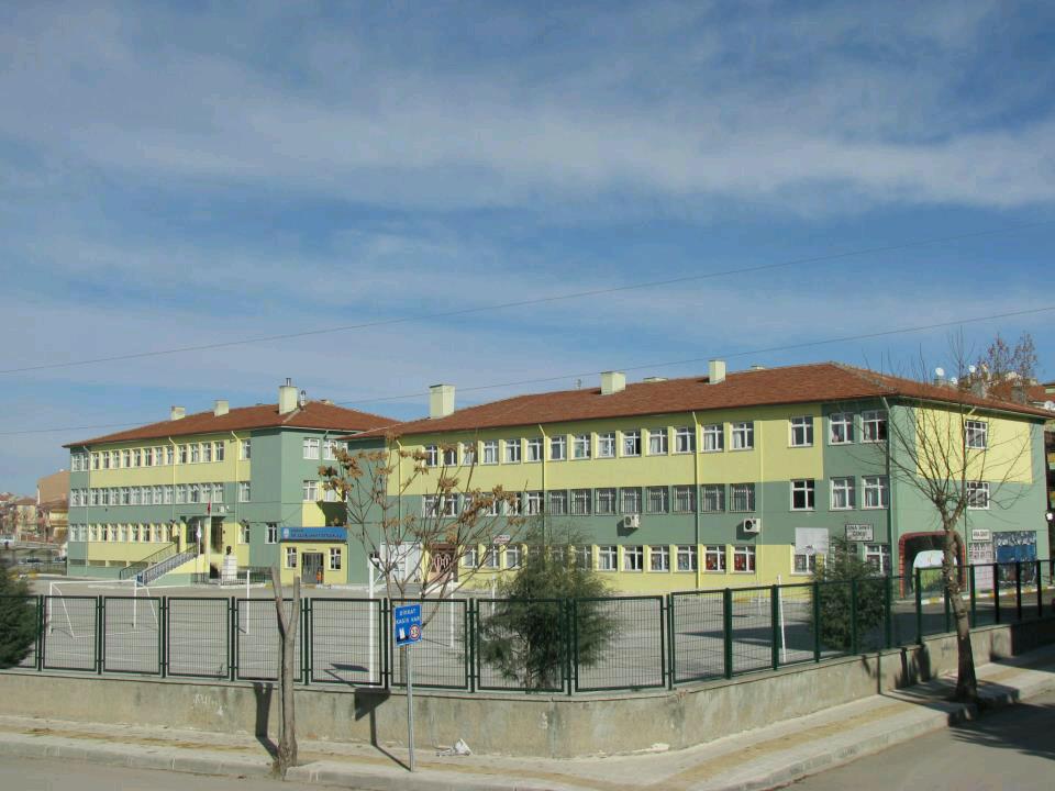 Dr.sadık Ahmet Ortaokulu kampüs fotoğrafı