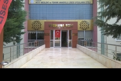 Uğurludağ Çok Programlı Anadolu Lisesi fotoğraf 1