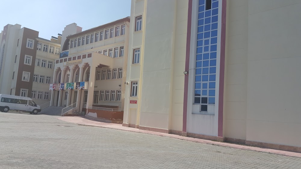Çorum Mehmetçik Anadolu Lisesi kampüs fotoğrafı