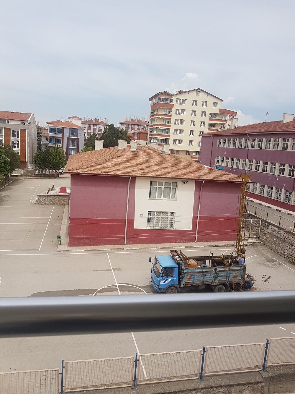 Bahçelievler Öğretmen Salim Akaydın Ortaokulu kampüs fotoğrafı