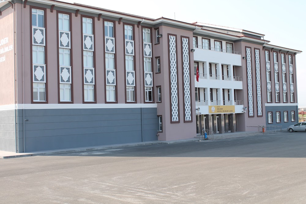 Özejder Sosyal Bilimler Lisesi Fotoğrafları 1
