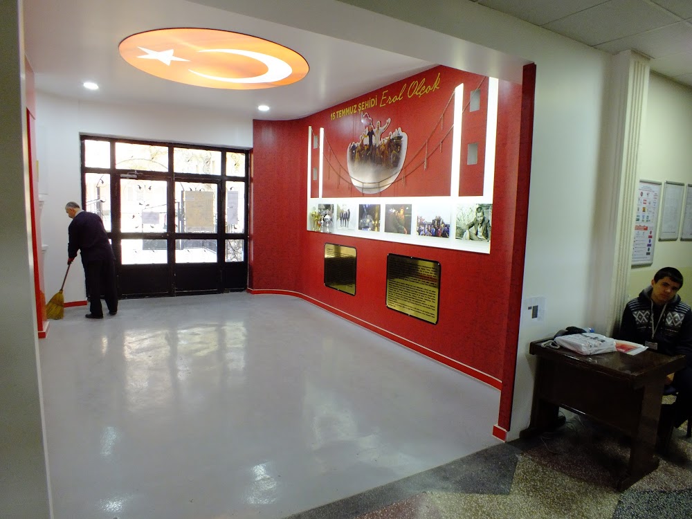 Çorum Şehit Erol Olçok Anadolu İmam Hatip Lisesi kampüs fotoğrafı