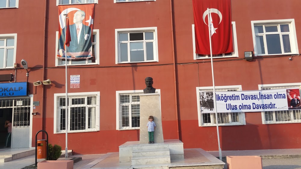 Çorum Ziya Gökalp İlkokulu kampüs fotoğrafı