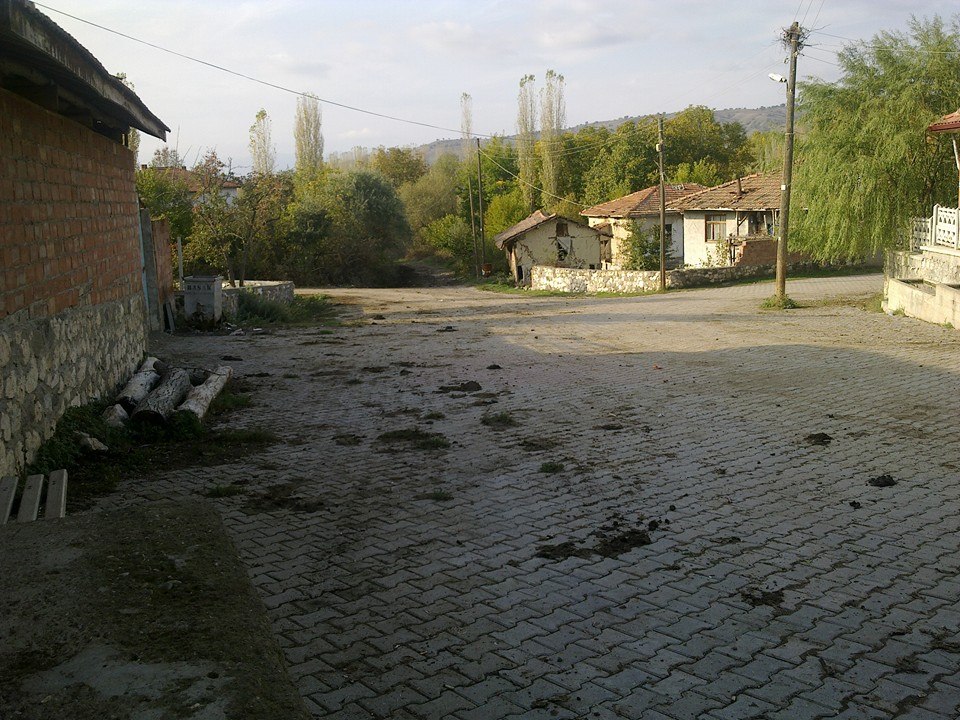 Çorum Laçin Çamlıca Ortaokulu Fotoğrafları 1