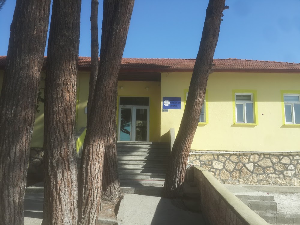 Kargı İlkokulu kampüs fotoğrafı