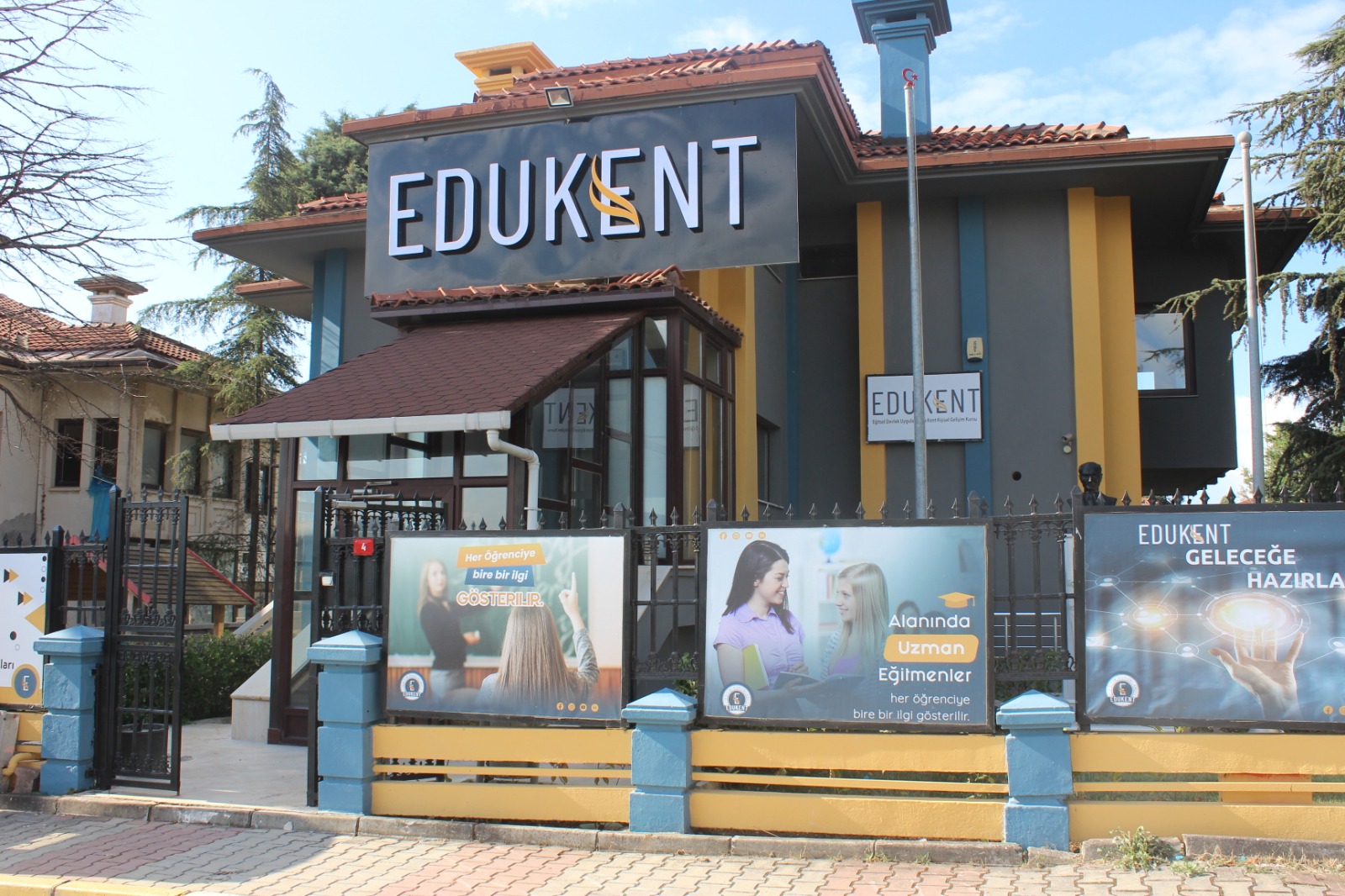 Tuzla Edukent Anadolu Lisesi Lisesi Logosu