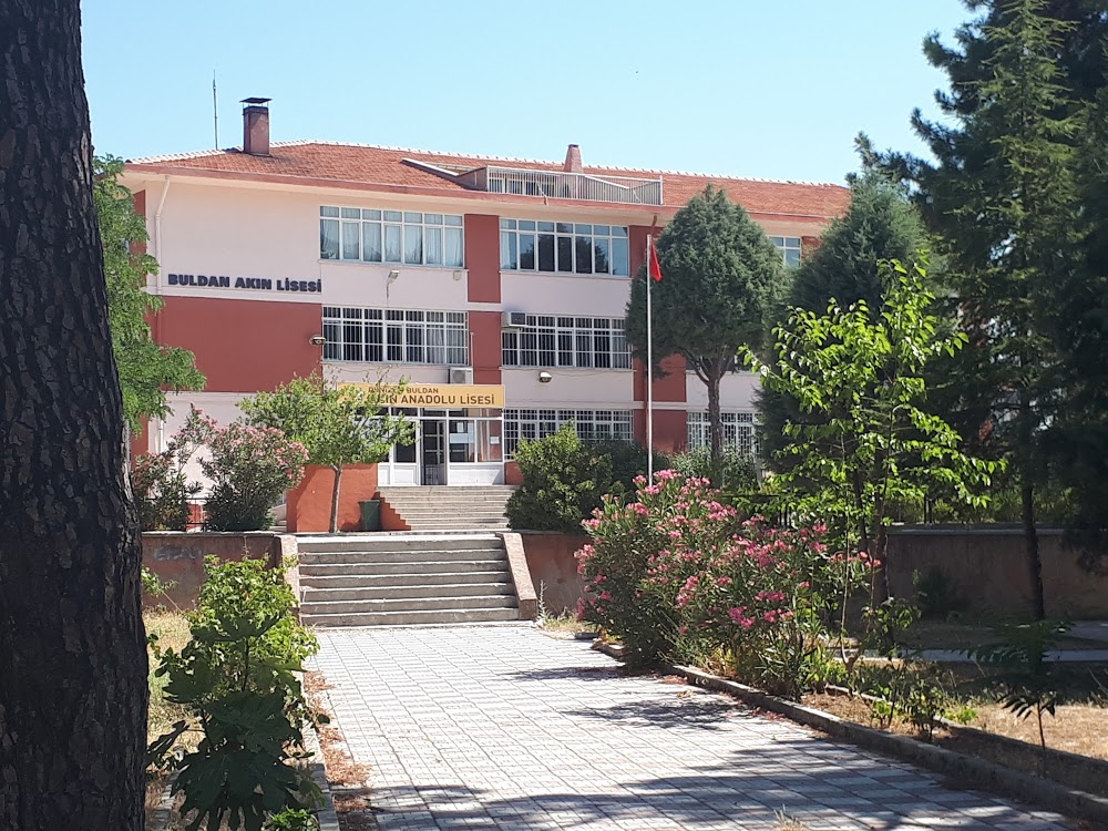 Akın Lisesi kampüs fotoğrafı