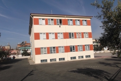 İsmail Uslu Ortaokulu fotoğraf 1