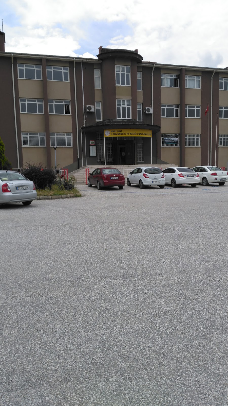 İl Özel İdaresi 75. Yıl Mesleki Ve Teknik Anadolu Lisesi Fotoğrafları 1