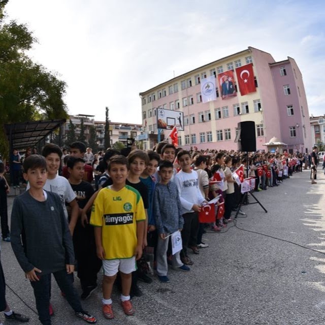 Lütfi Ege Ortaokulu Fotoğrafları 2