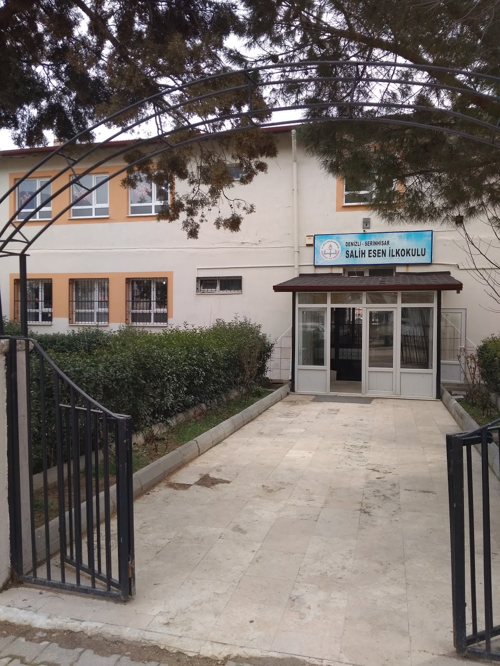 Salih Esen İlkokulu Fotoğrafları 1