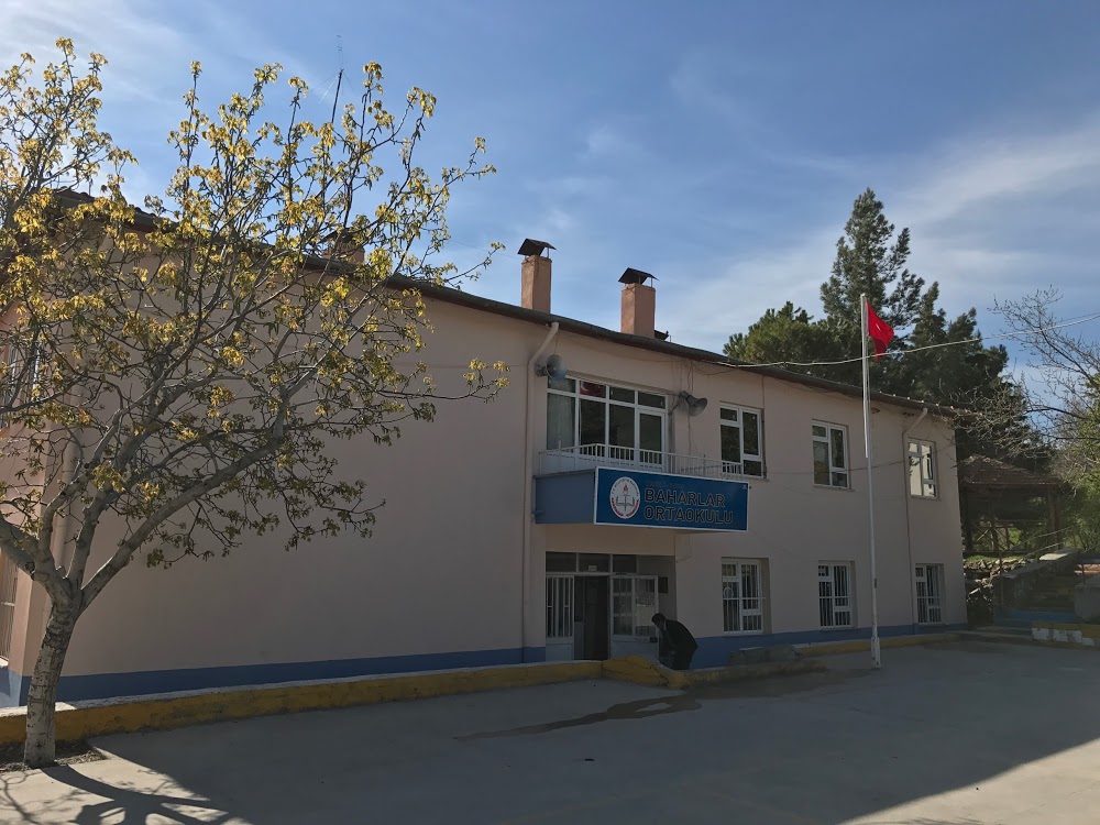Tavas Baharlar İlkokulu Fotoğrafları 1