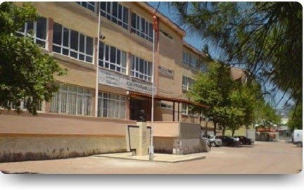 Dikili Çok Programlı Lisesi kampüs fotoğrafı