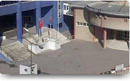 Dikmen Nevzat Ayaz Kız Teknik Ve Meslek Lisesi kampüs fotoğrafı