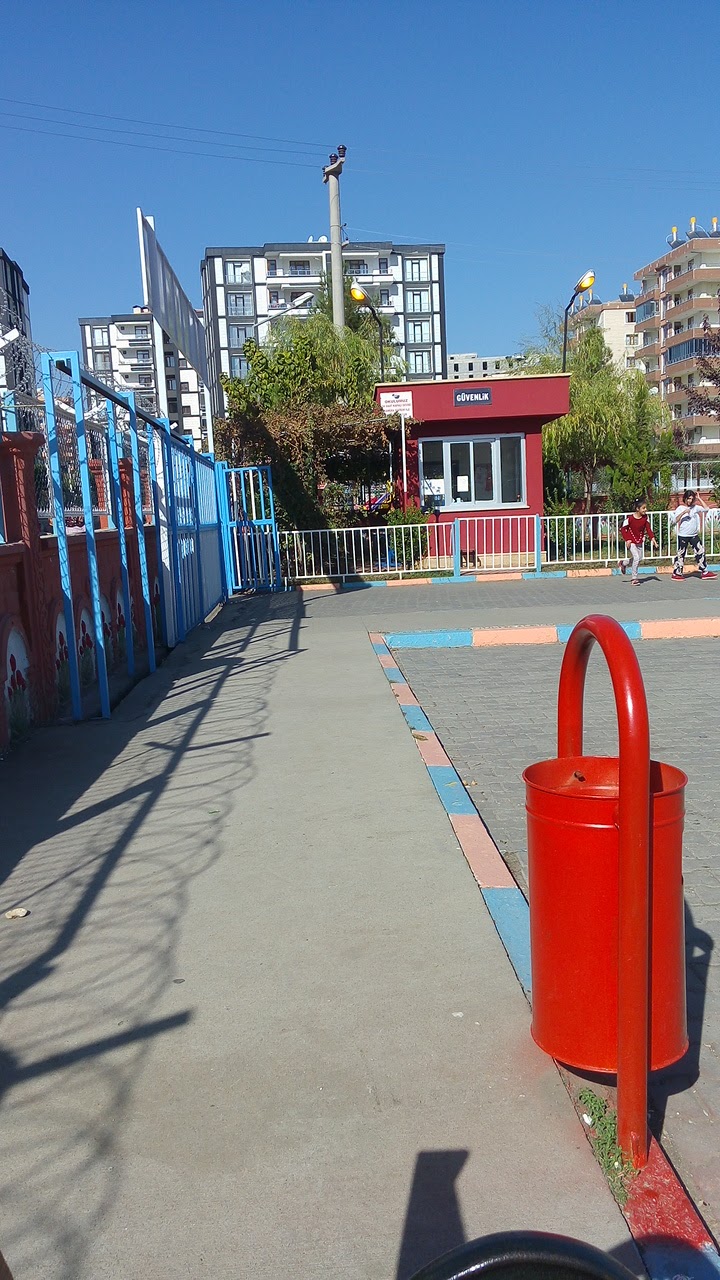 Bağlar Ali Kuşçu Ortaokulu Fotoğrafları 1