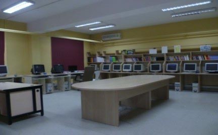 Dr İffet Onur İlkokulu kampüs fotoğrafı