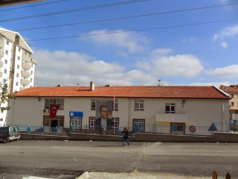 Ege İlkokulu kampüs fotoğrafı