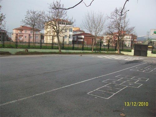 Ege Sanayi İlkokulu kampüs fotoğrafı