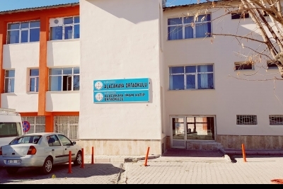 Alacakaya Ortaokulu fotoğraf 1
