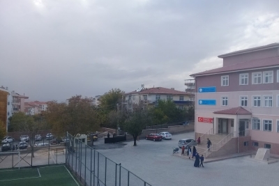 Gazi Kamil Ayhan Ortaokulu fotoğraf 2