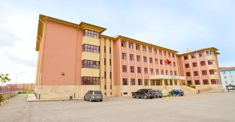 Elvankent Bilgi Anadolu Lisesi kampüs fotoğrafı