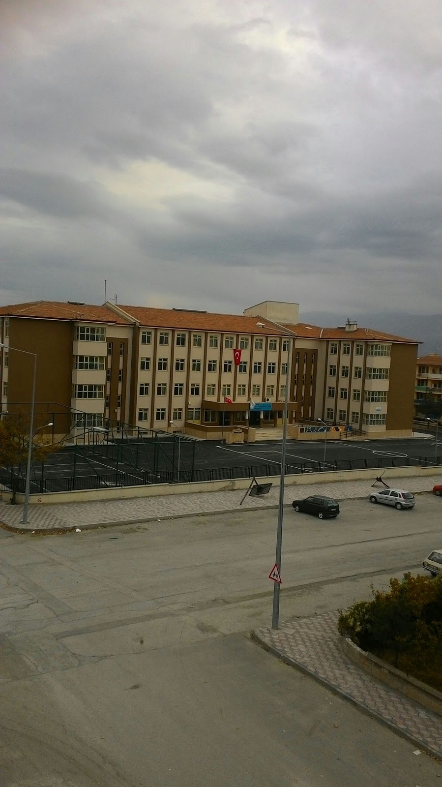 Türk Telekom Binali Yıldırım Ortaokulu Fotoğrafları 1