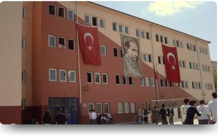 Etimesgut Anadolu Lisesi kampüs fotoğrafı