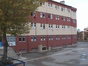 Etimesgut Ticaret Meslek Lisesi kampüs fotoğrafı