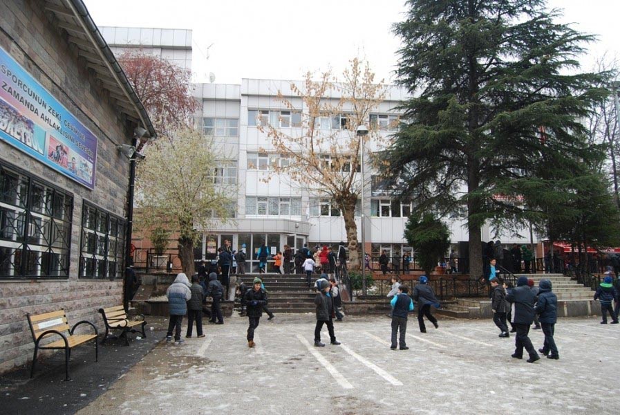 Gaziosmanpaşa Necla-İlhan İpekçi Ortaokulu kampüs fotoğrafı