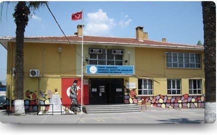General İzzettin Çalışlar Ortaokulu kampüs fotoğrafı