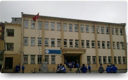 Gültepe Mesleki Ve Teknik Anadolu Lisesi kampüs fotoğrafı