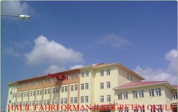 Halil Fahri Orman İlkokulu kampüs fotoğrafı
