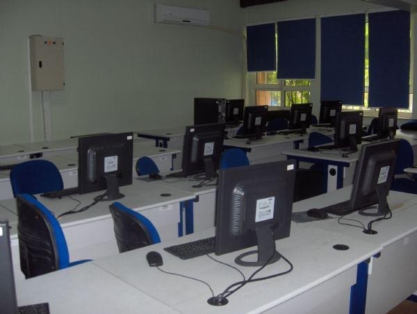 Halit Armay Mesleki Ve Teknik Anadolu Lisesi kampüs fotoğrafı