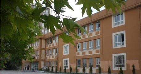 Halkalı Ticaret Meslek Lisesi kampüs fotoğrafı