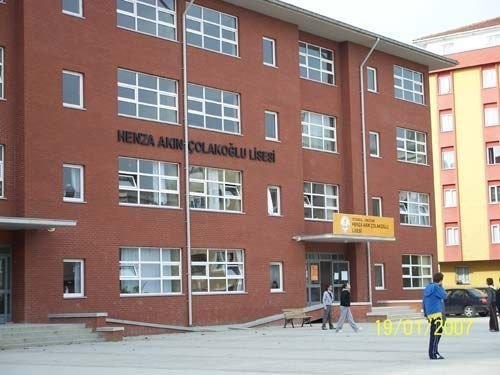 Henza Akın Çolakoğlu İmam Hatip Lisesi kampüs fotoğrafı