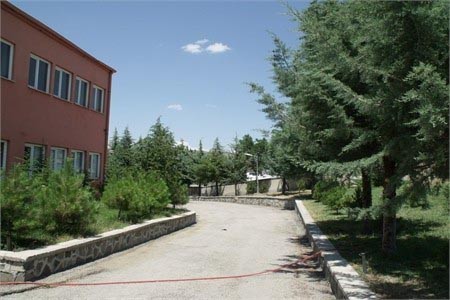 Polatlı İnkılap İlkokulu kampüs fotoğrafı