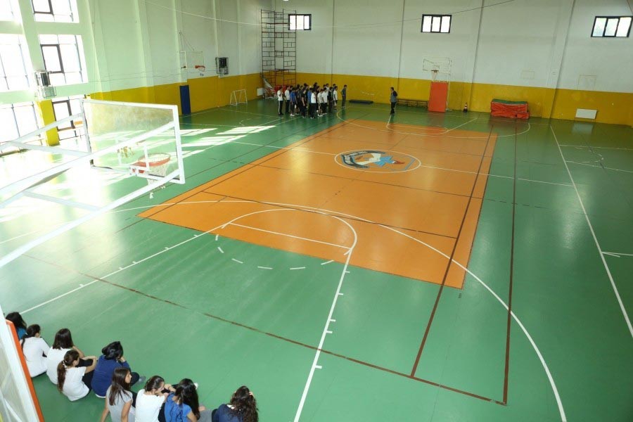 Hüseyin Avni Sözen Anadolu Lisesi kampüs fotoğrafı